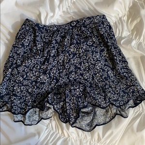 Abercrombie blue and white floral float shorts